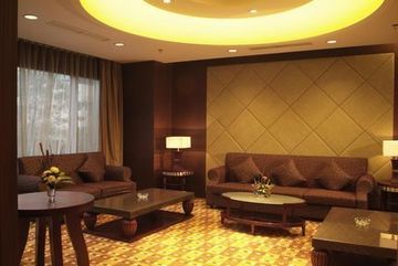 Chateau De Luze Hotel